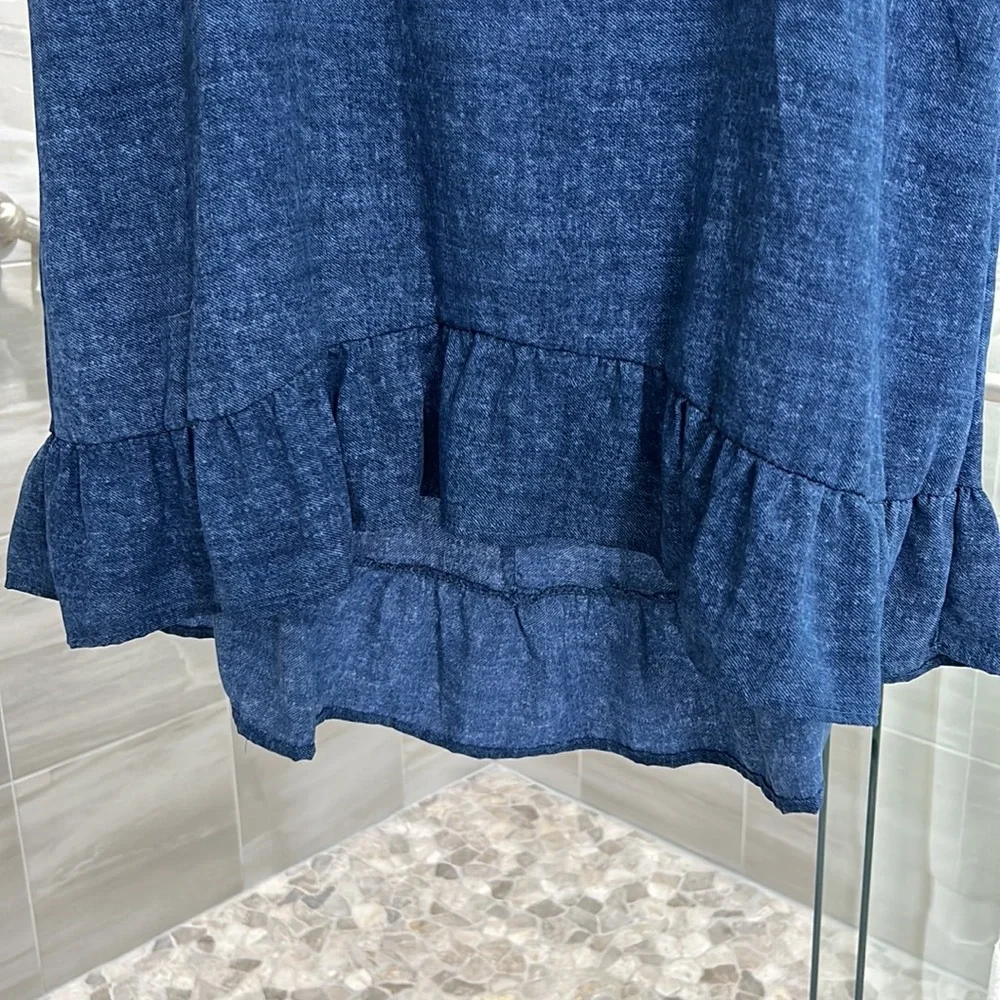 Roolee | Chambray Loose Peplum Blouse - Picture 2 of 4